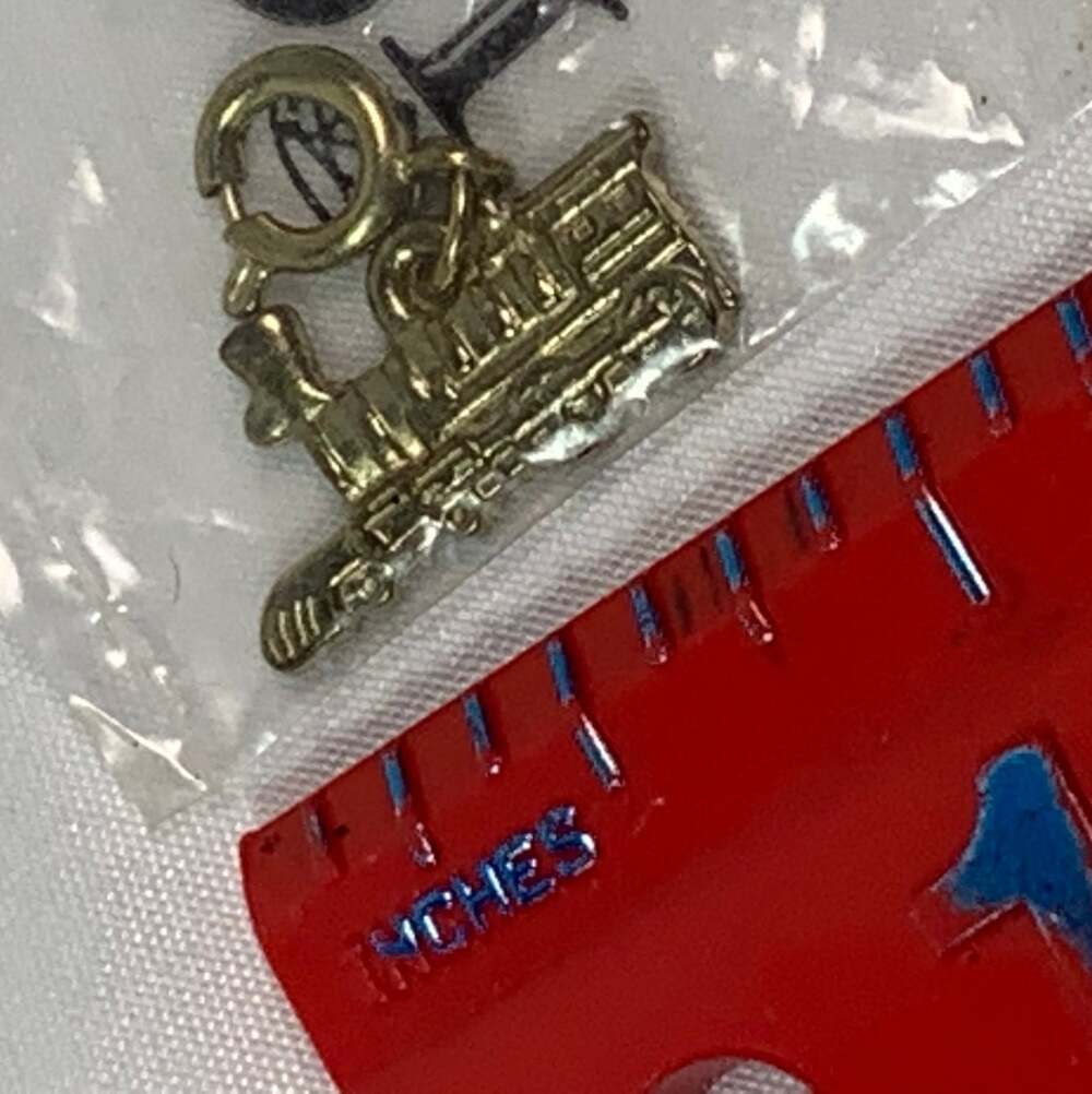 Train Charm - Picture 3 of 3